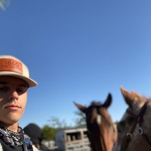 Meet your Posher, Cole